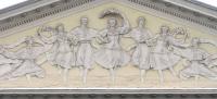 Декоративний рєльєф «Мистецтво належить народу»