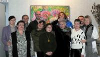 Ніна Бондаренко з запорізькими художниками та гостями виставки