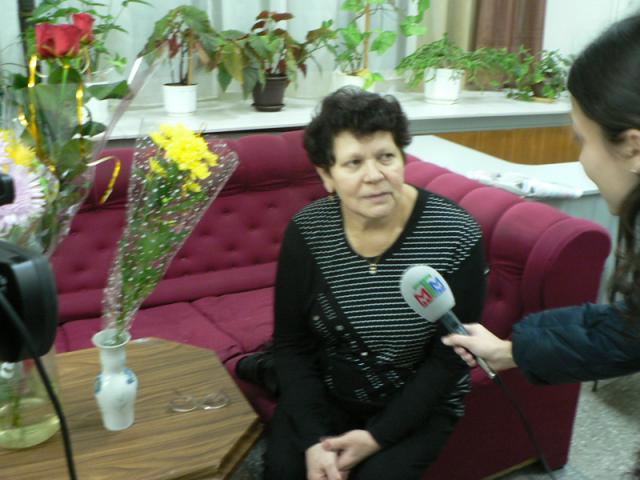 Мама Анни дає інтерв'ю