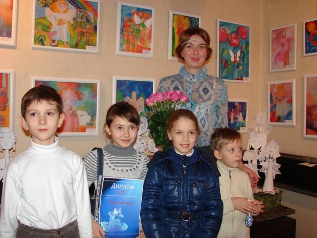 Анна Поплака та учасники виставки