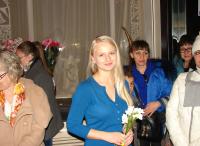 Анна на відкритті своєї виставки